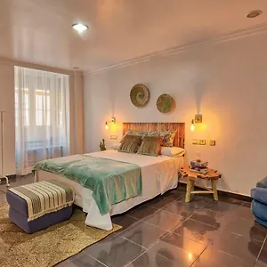 Hotel Roomqueo, Barbate